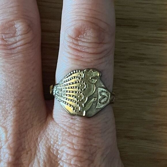 Elegant vintage peacock Gold-Toned Women's Ring 7.5 - Picture 3 of 3